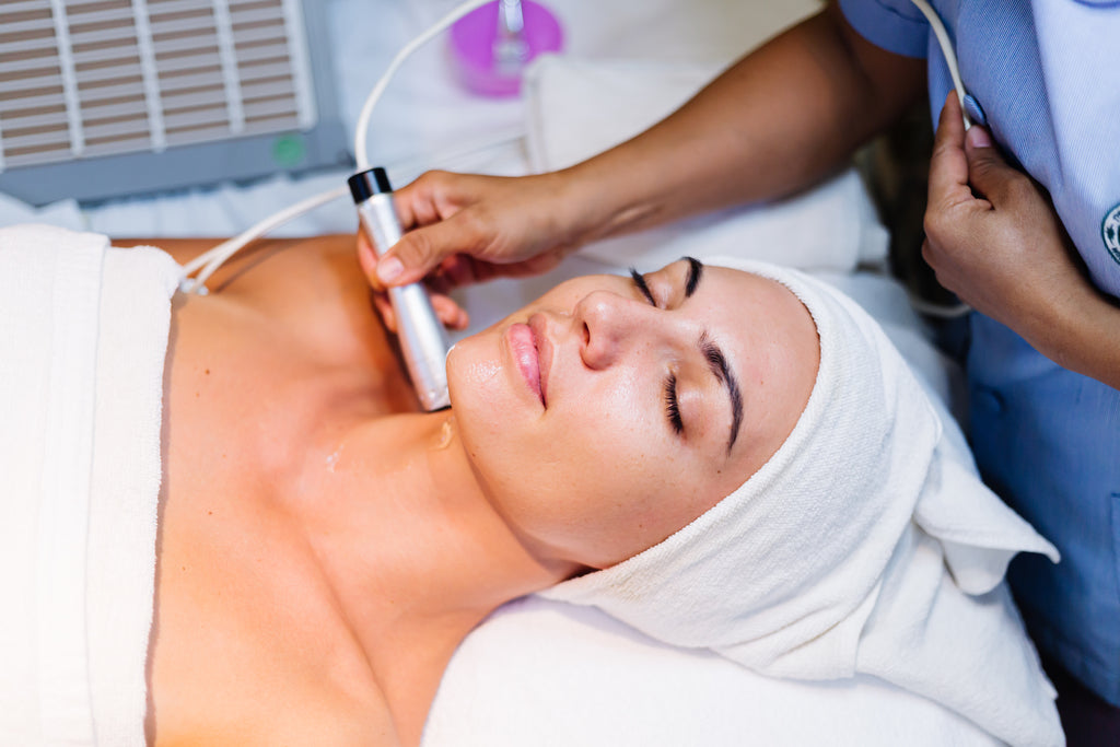 Microdermabrasion/ Hydrafacial